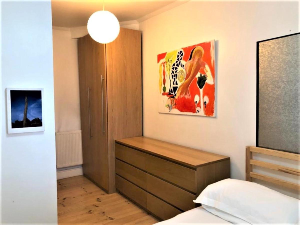 Splendid 1 Bedroom Flat + Terrace London Exterior photo