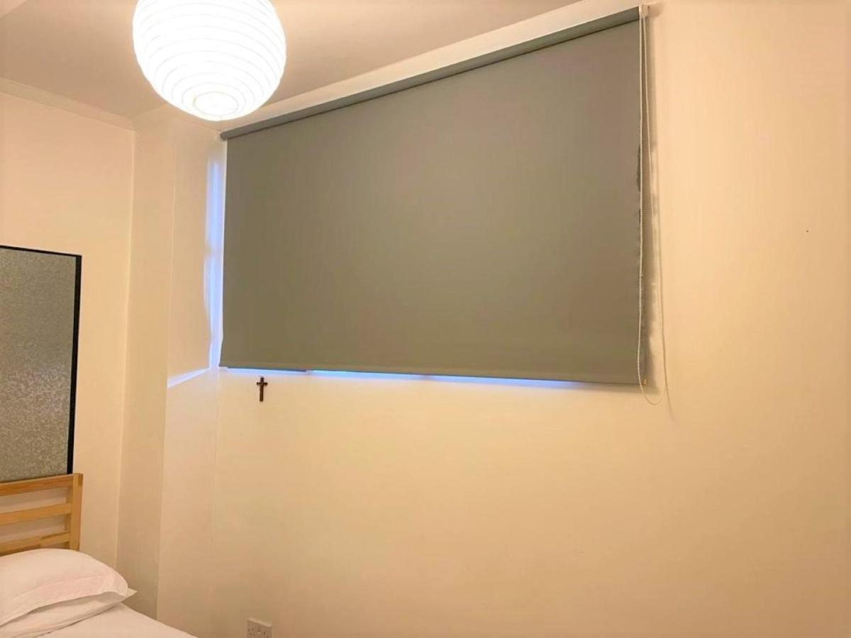 Splendid 1 Bedroom Flat + Terrace London Exterior photo